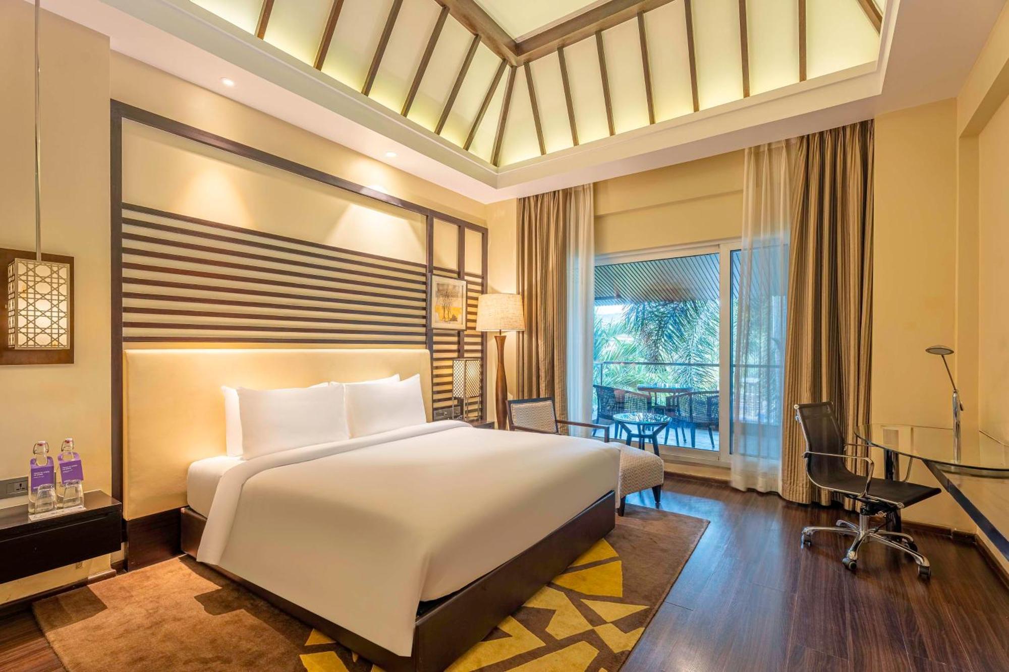 Radisson Blu Plaza Resort & Convention Centre カルジャット エクステリア 写真 Deluxe Room