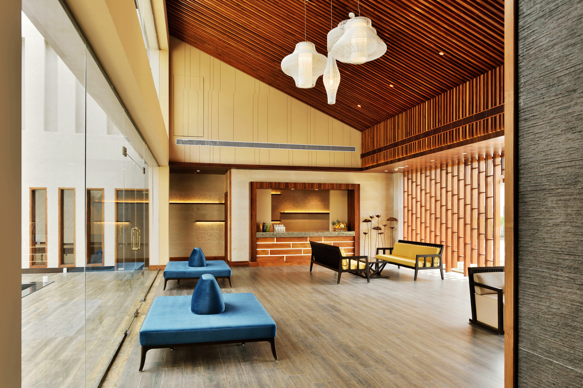 Radisson Blu Plaza Resort & Convention Centre カルジャット エクステリア 写真 The lobby of the hotel